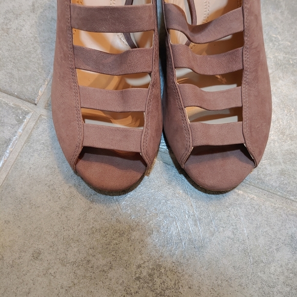 Nurture Bethel Comfort Sling Back Caged Heel NWOT - Picture 4 of 11